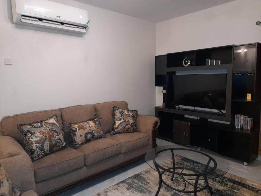 Holiday home Retreat By The Lovely New 2 Bedroom
