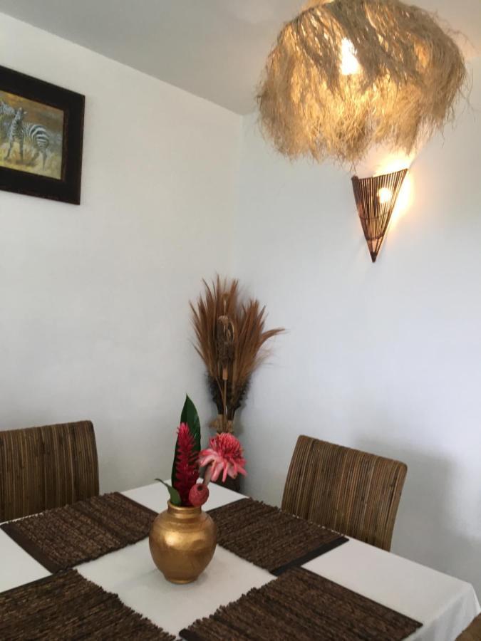La Nicotoria Deshaies