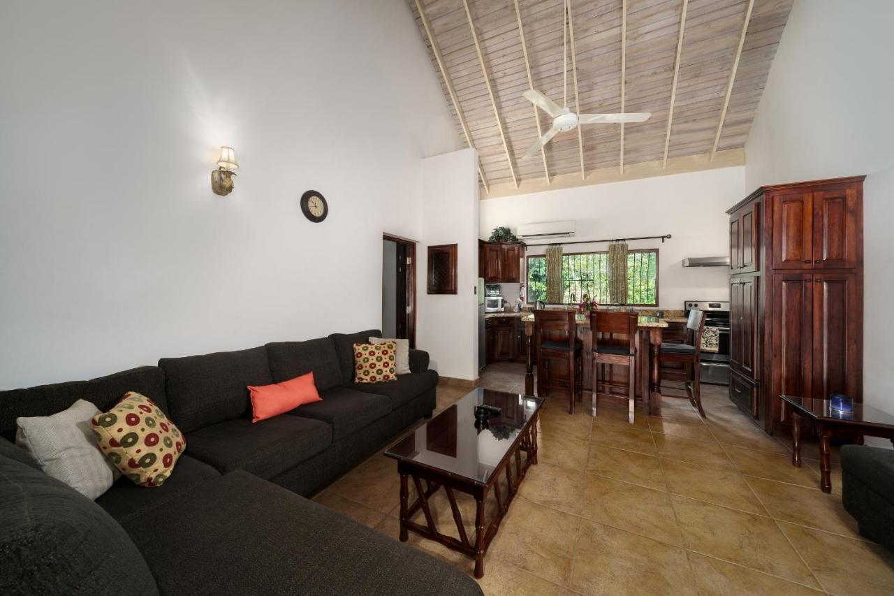 Beach House Condos, Hotel Negril