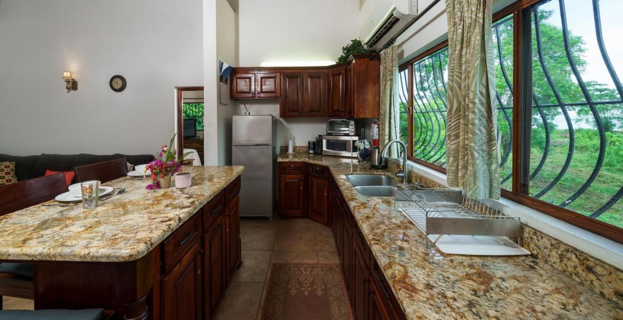 Beach House Condos, 3* Negril