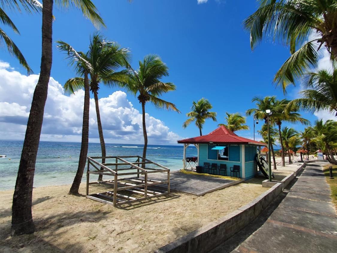 Apartamento Martial Tropiques: Beachfront With Sea Views In Ste Anne