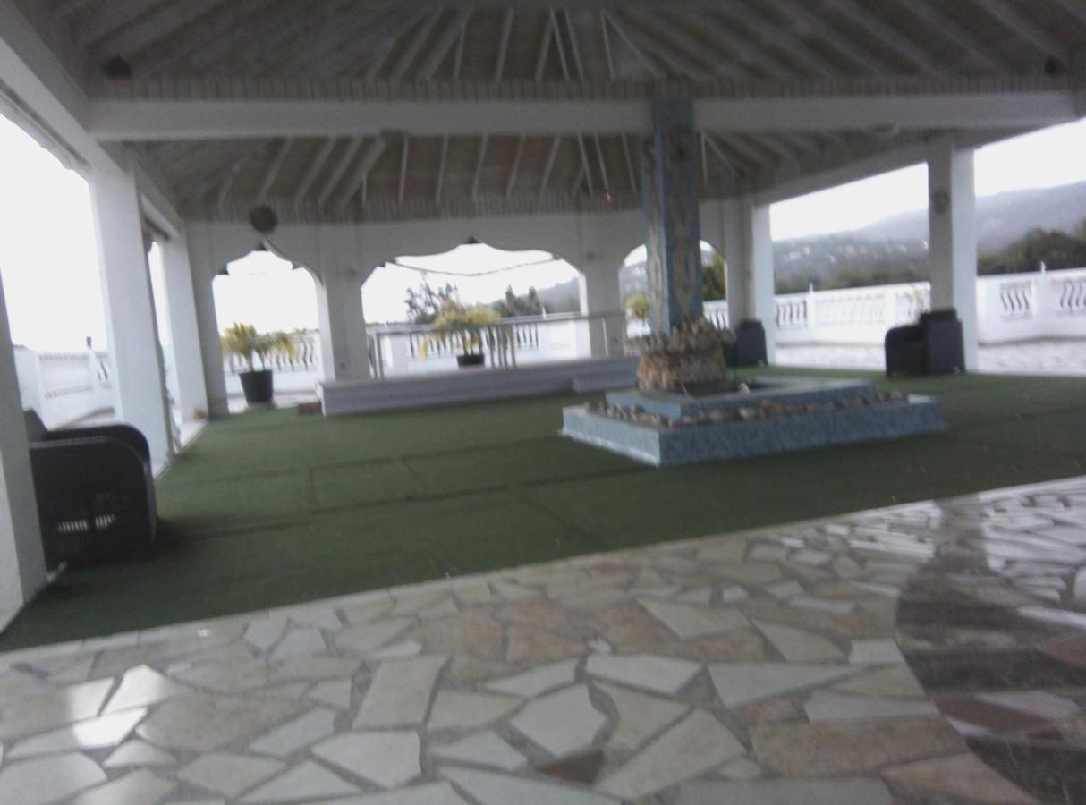 Little Savoy Guest house 2*