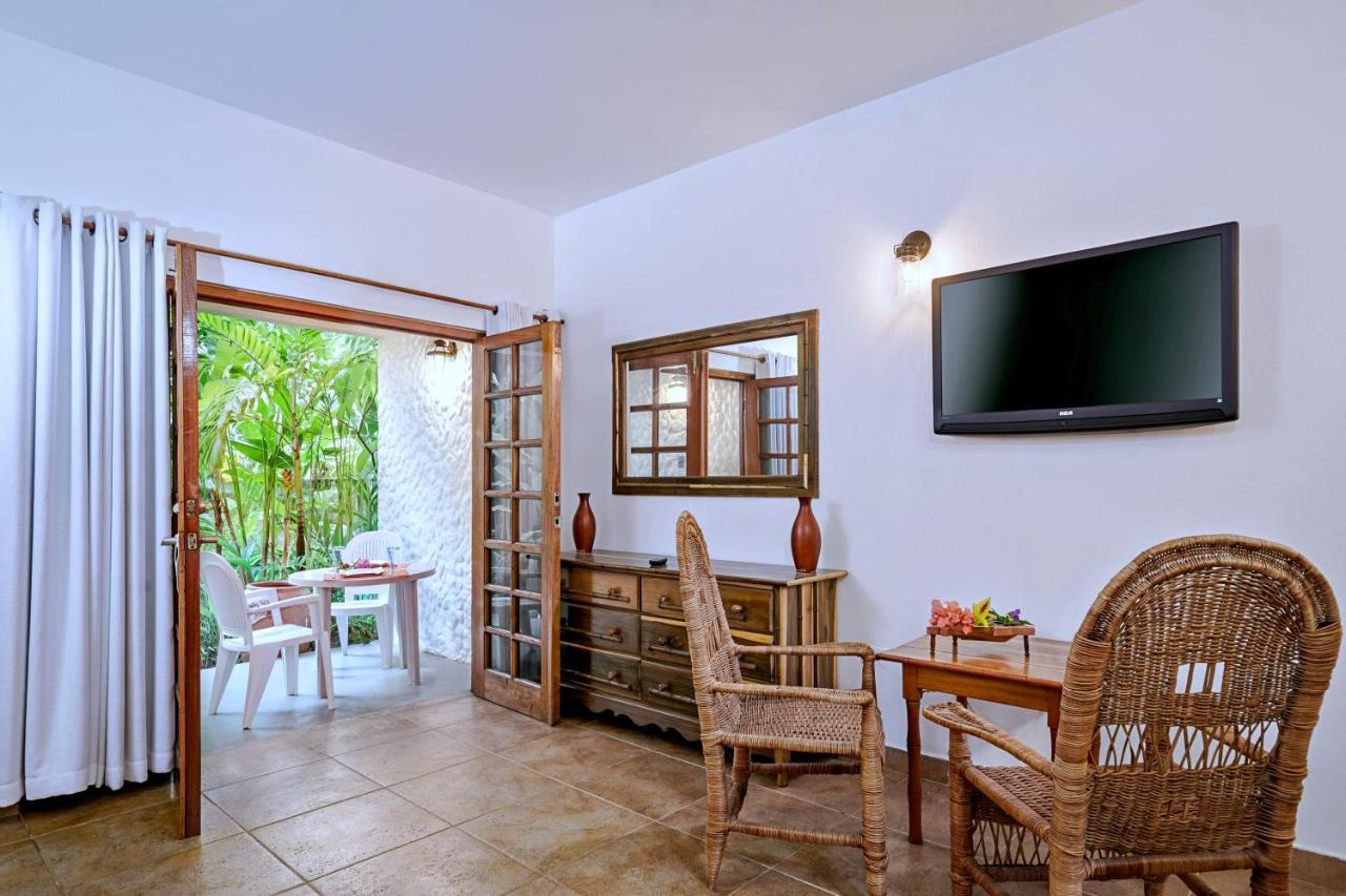 Hotel Beach House Condos,