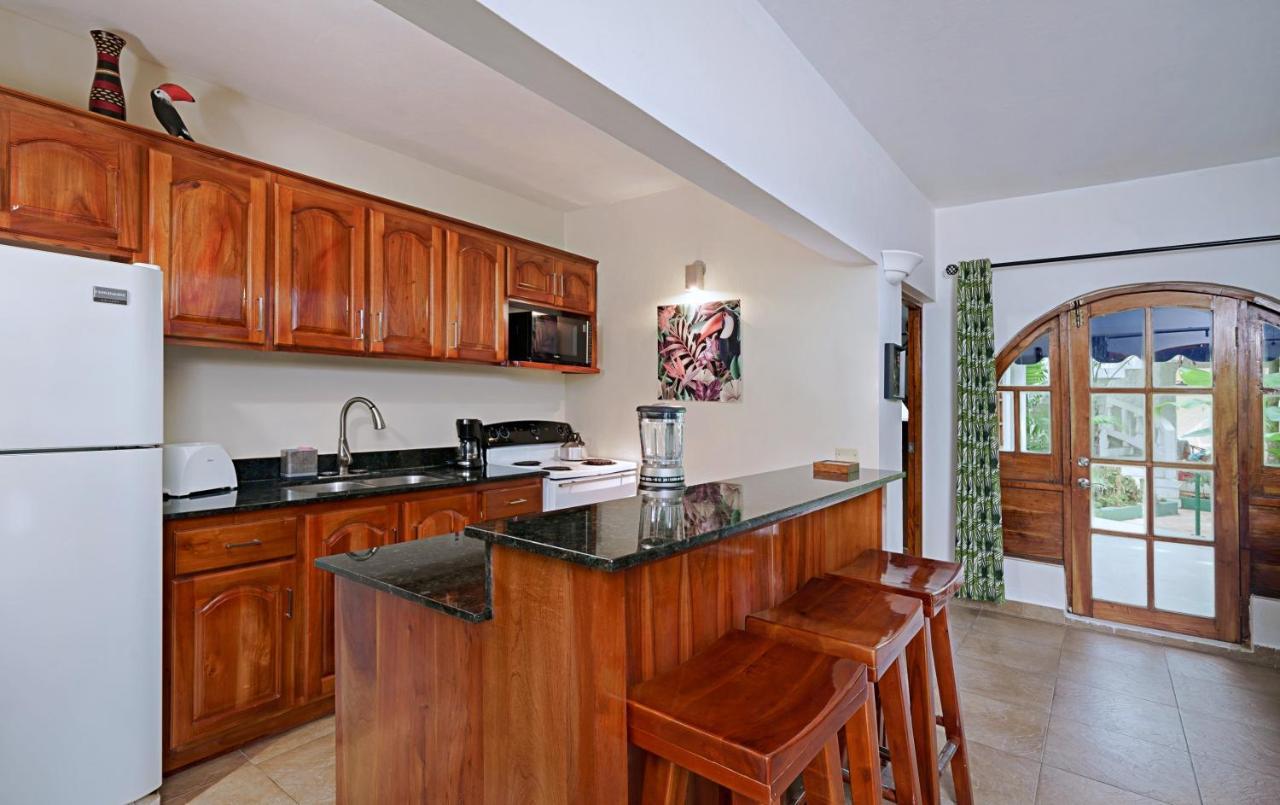 Beach House Condos, Hotel Negril