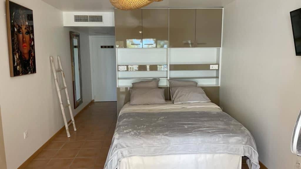 Martial Tropiques: Beachfront With Sea Views In Ste Anne * Sainte-Anne (Grande-Terre)