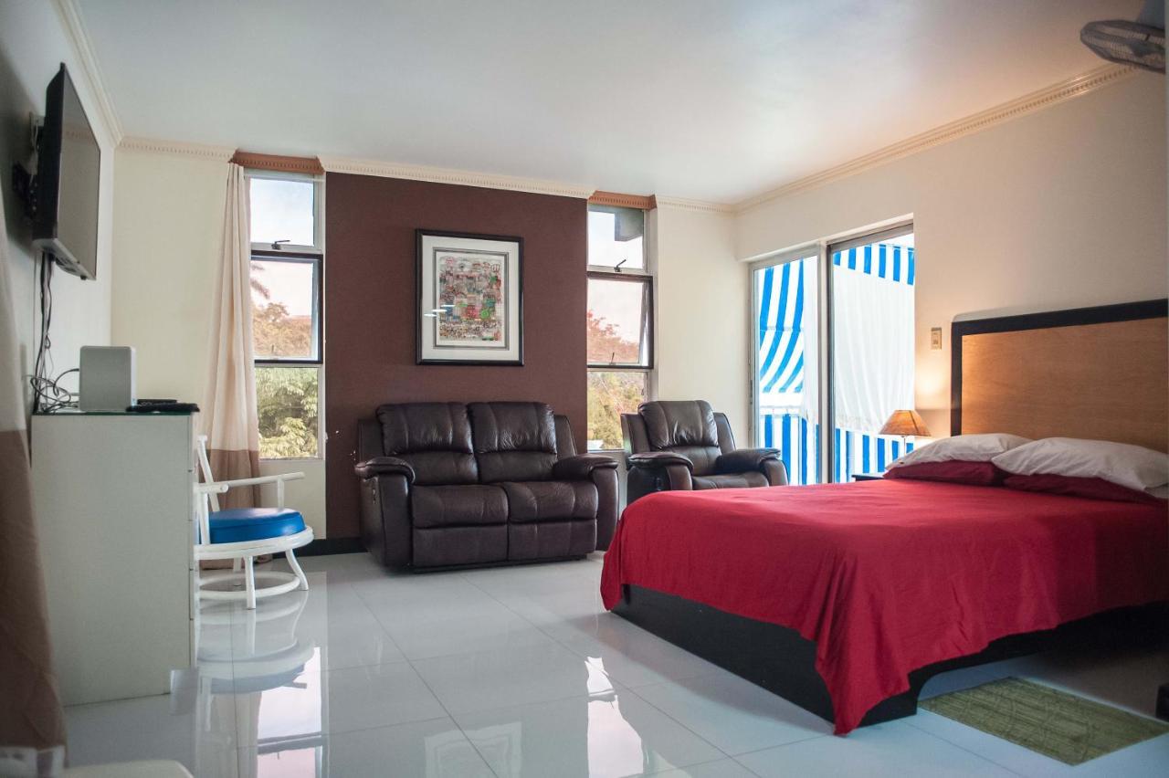 Aparthotel -montego Bay Club