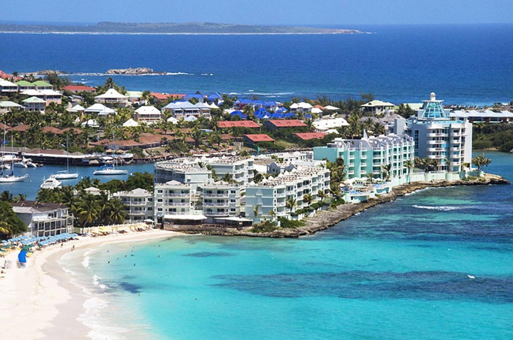 Oyster Bay Resort 4*