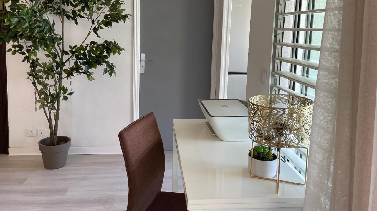 Apartment Jarry Entre Chien Et Loup *