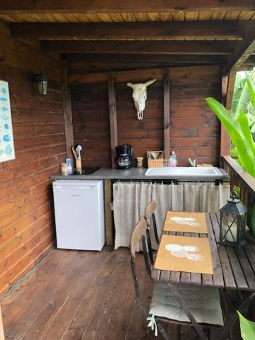 Acomodação com café da manhã  La Tortue Bleue Bouillante