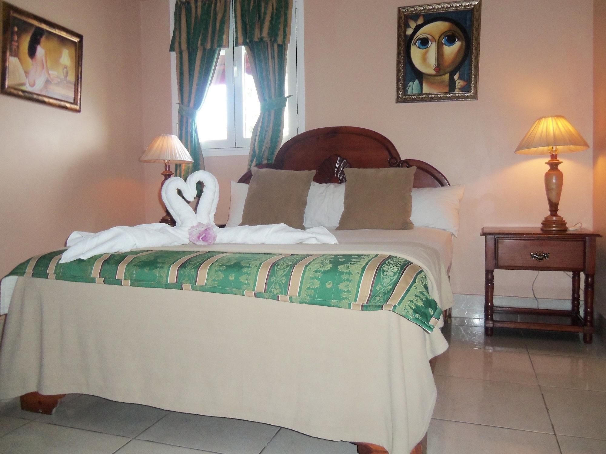 Discovery Hotel 3*