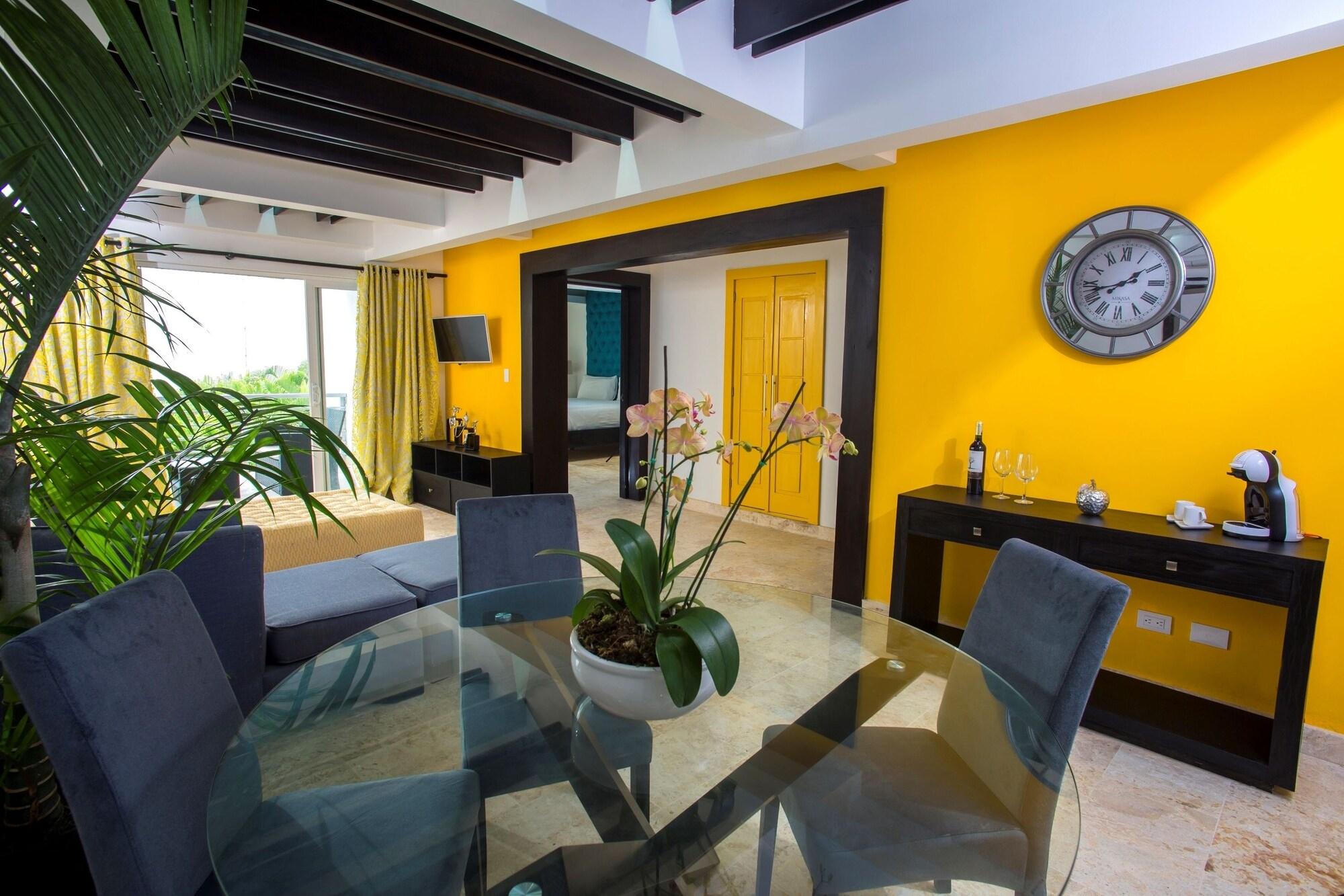 Hotel Chateau Del Mar Ocean 4*