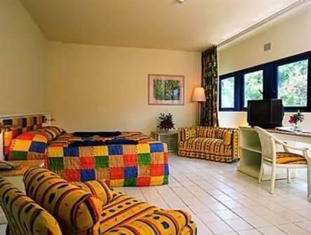 Grand Royal Antiguan 4*
