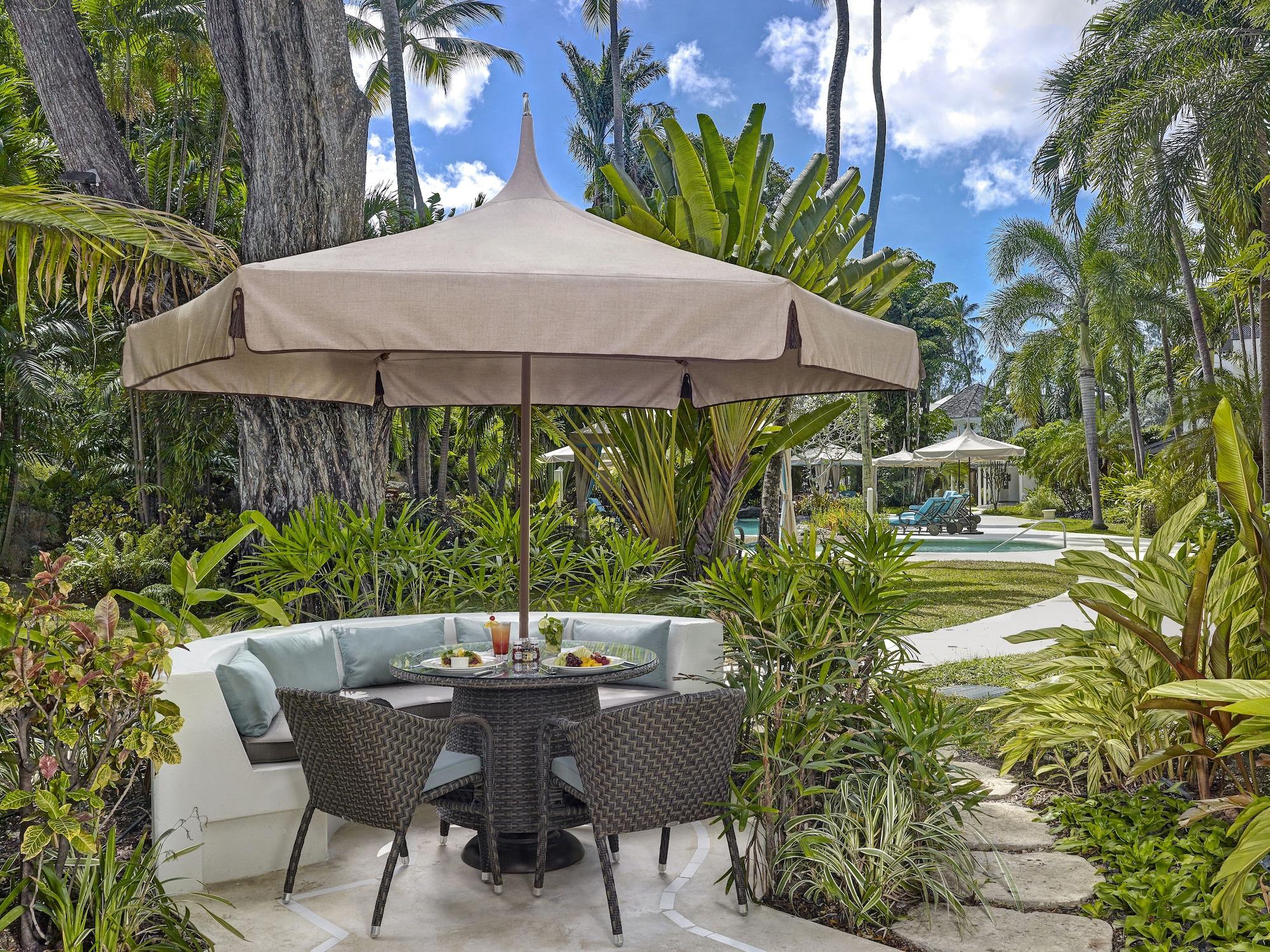Colony Club By Elegant Hotel 4*