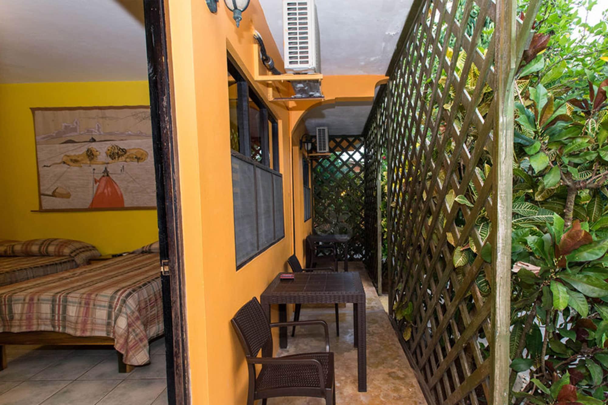 Hotel Sunrise Club