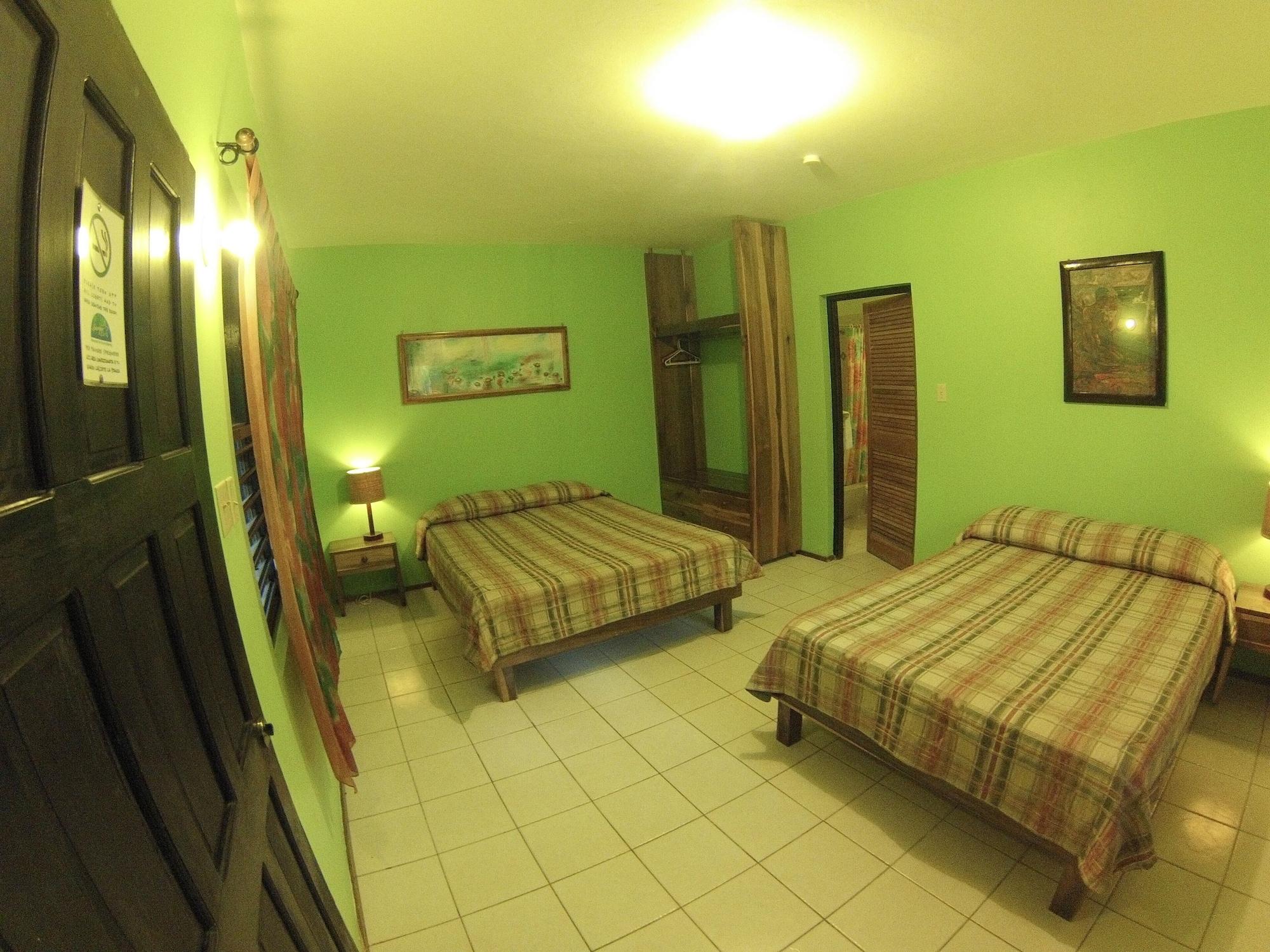 Hotel Sunrise Club
