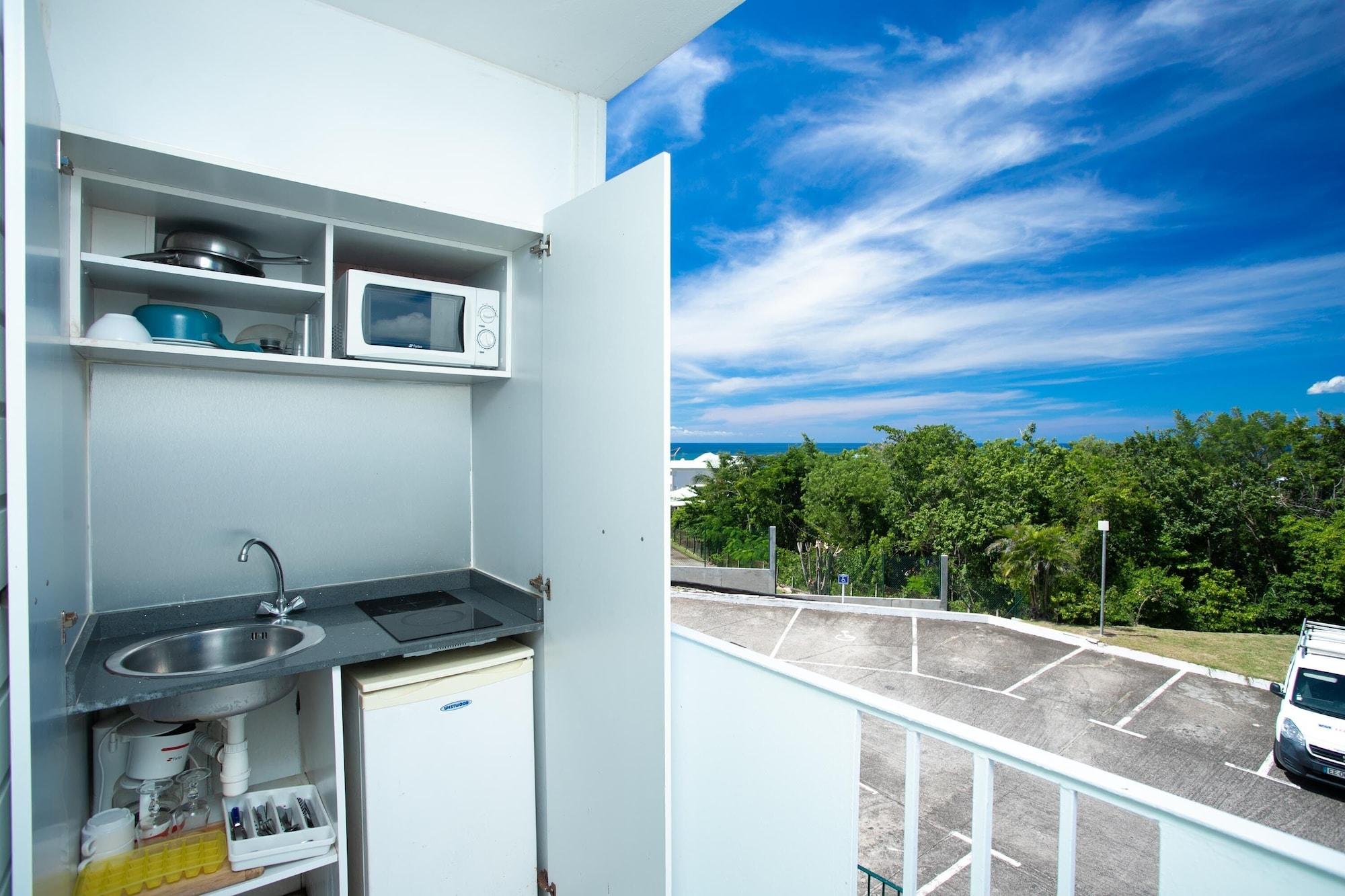 Hotel De La Baie - Anse Mitan 2*