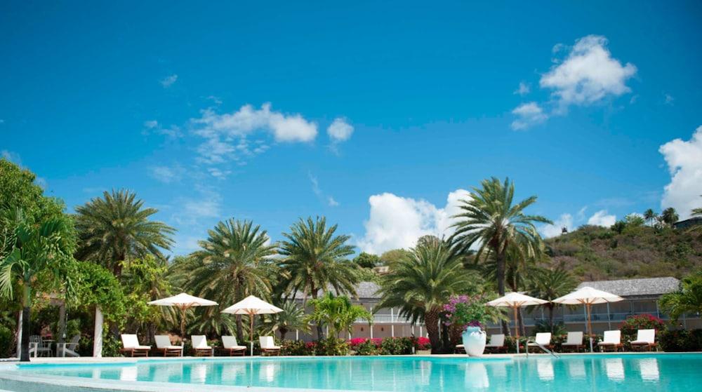 The At Hotel 5*