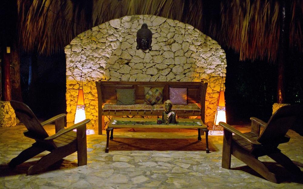 Natura Boutique & By Mint Cabarete