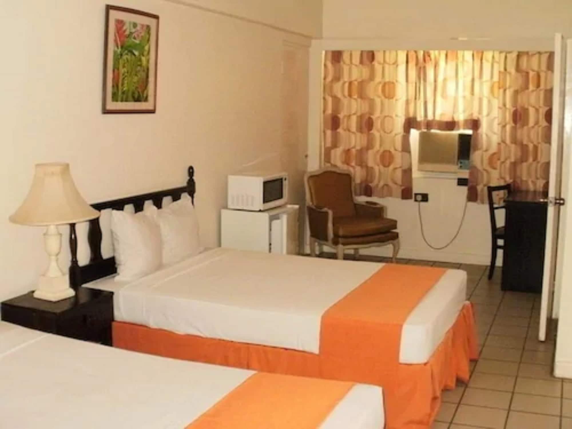 Hotel Pineapple Court Ocho Rios