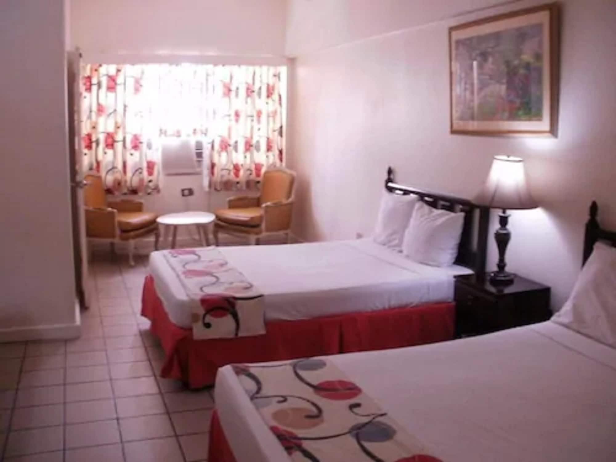 Pineapple Court Ocho Rios