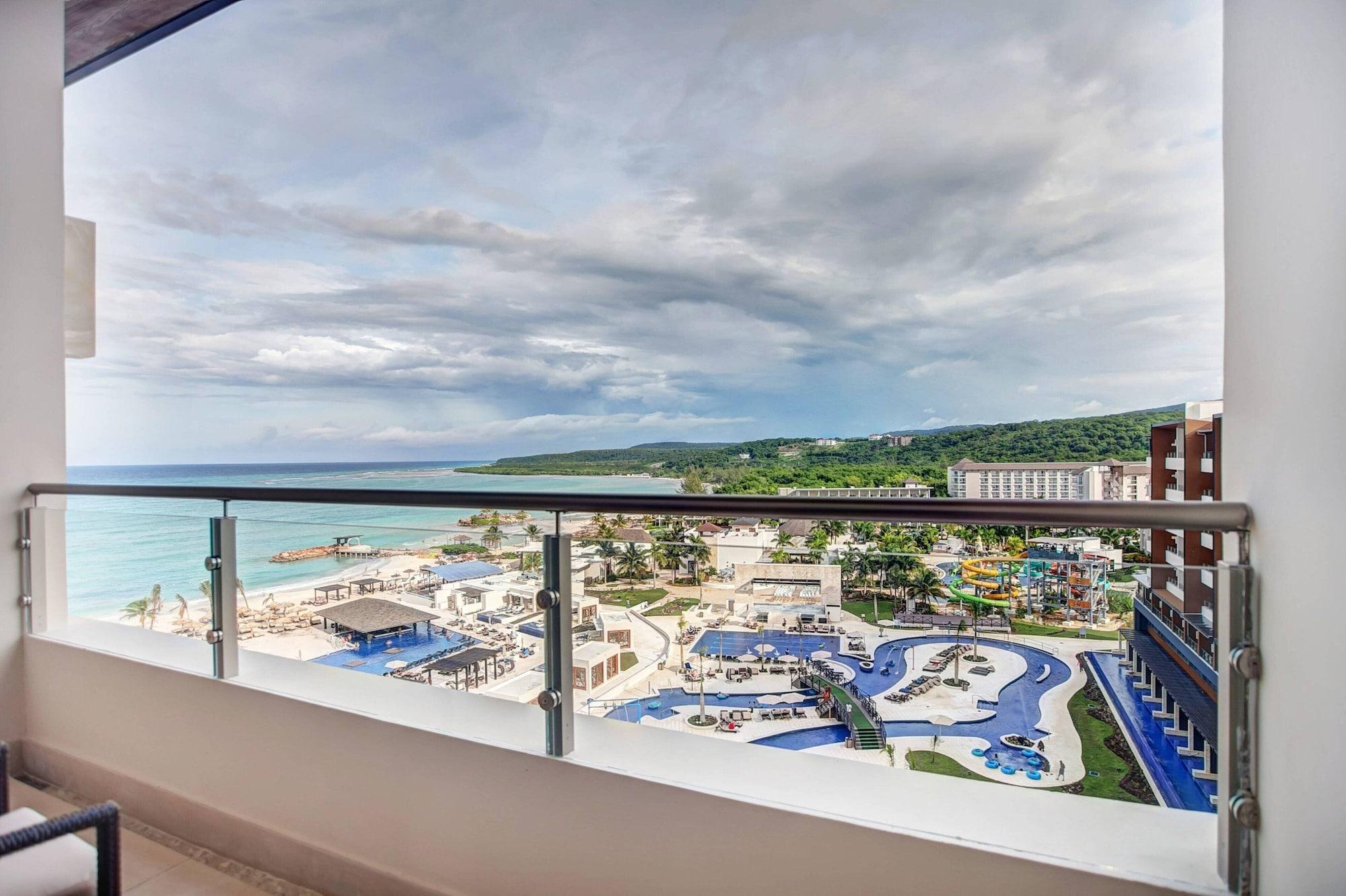 Resort Royalton Blue Waters Montego Bay, An Autograph Collection 5*