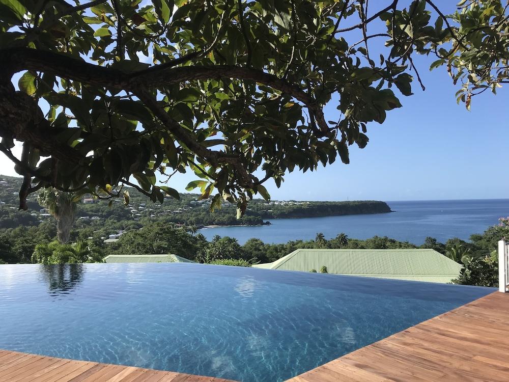 Le Rayon Vert - Hotel & Restaurant Vue Sur Mer Hotel 3*