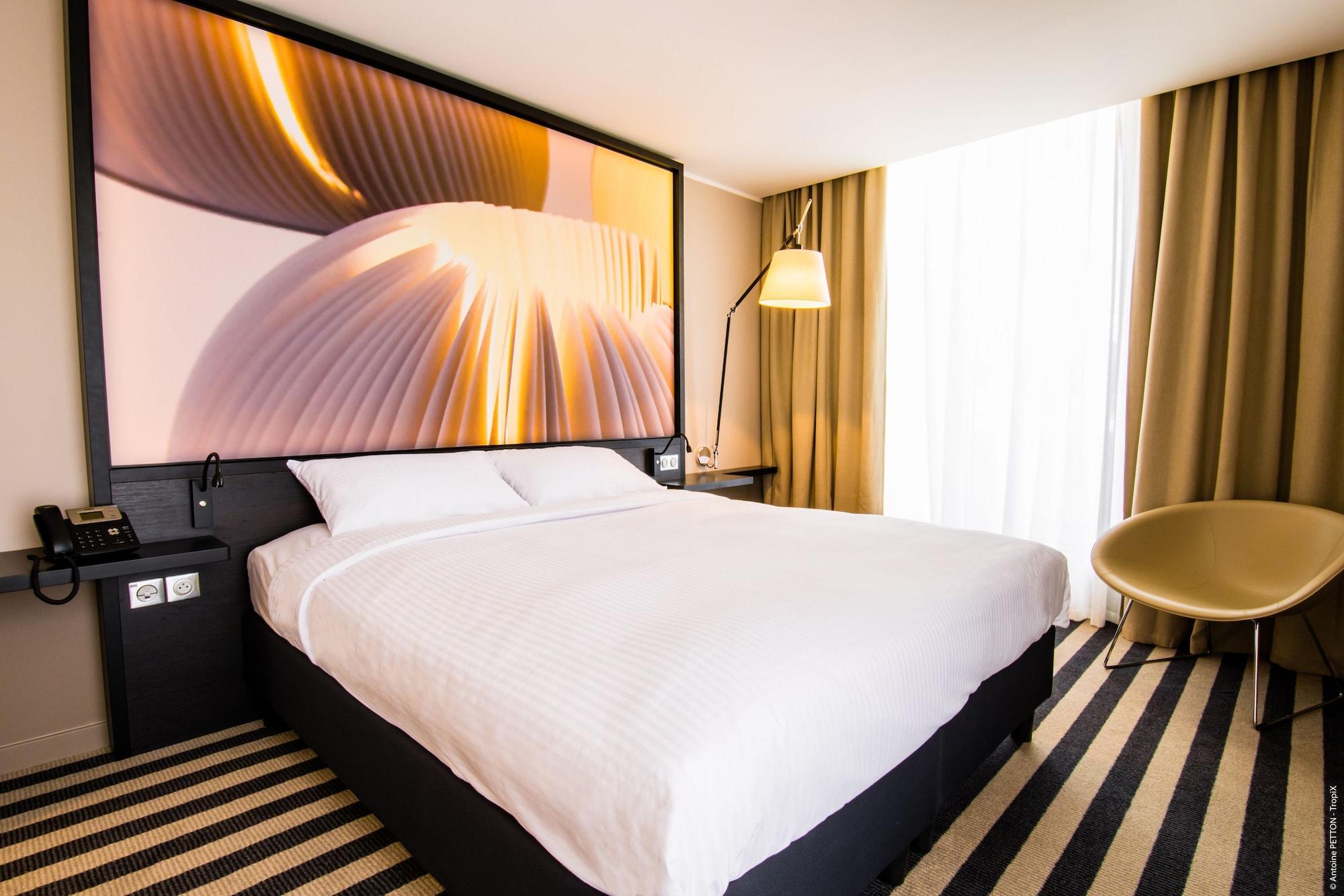 Simon Hotel