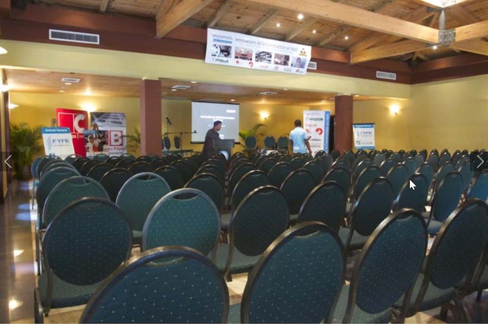 Karibe Hotel