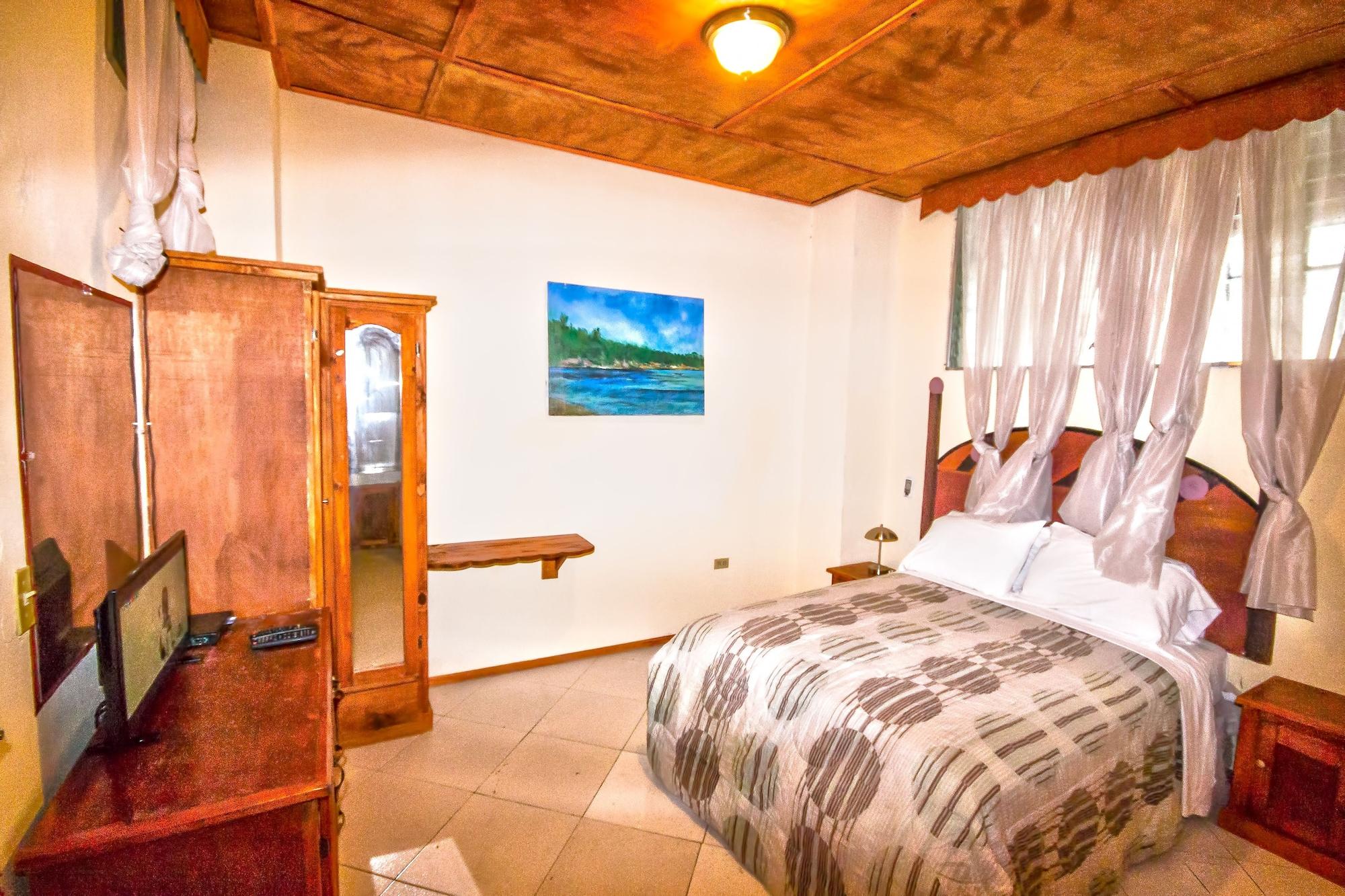Pacot Breeze Hotel 3*