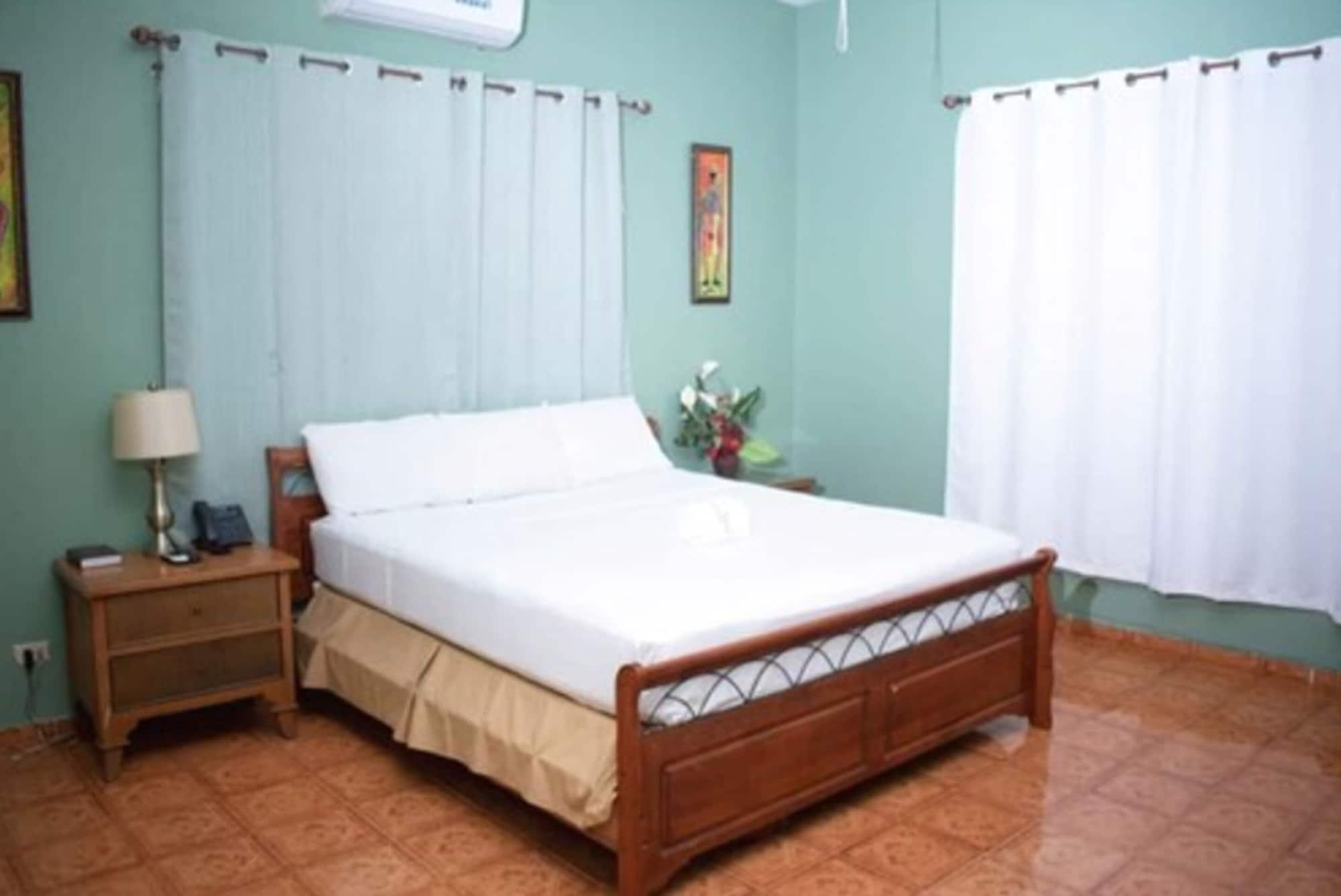 Cana Hotel