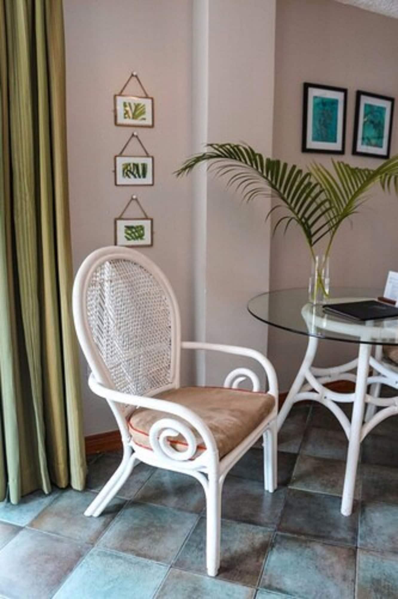 Le Plaza Luxury tent Port-au-Prince