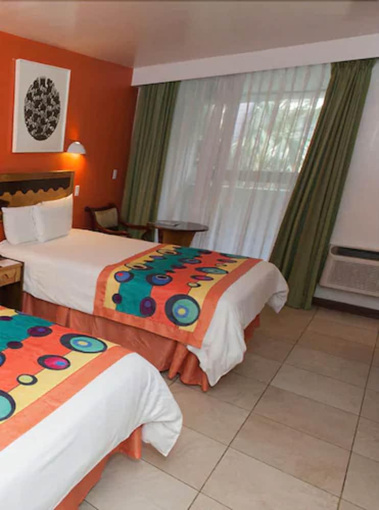 Luxury tent Le Plaza Port-au-Prince