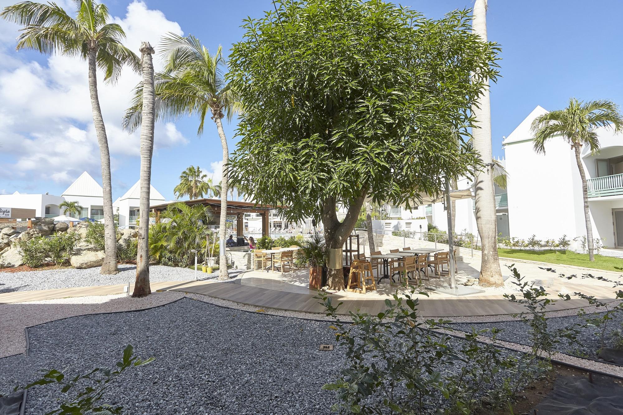 Courtyard By Marriott Aruba Palm Beach