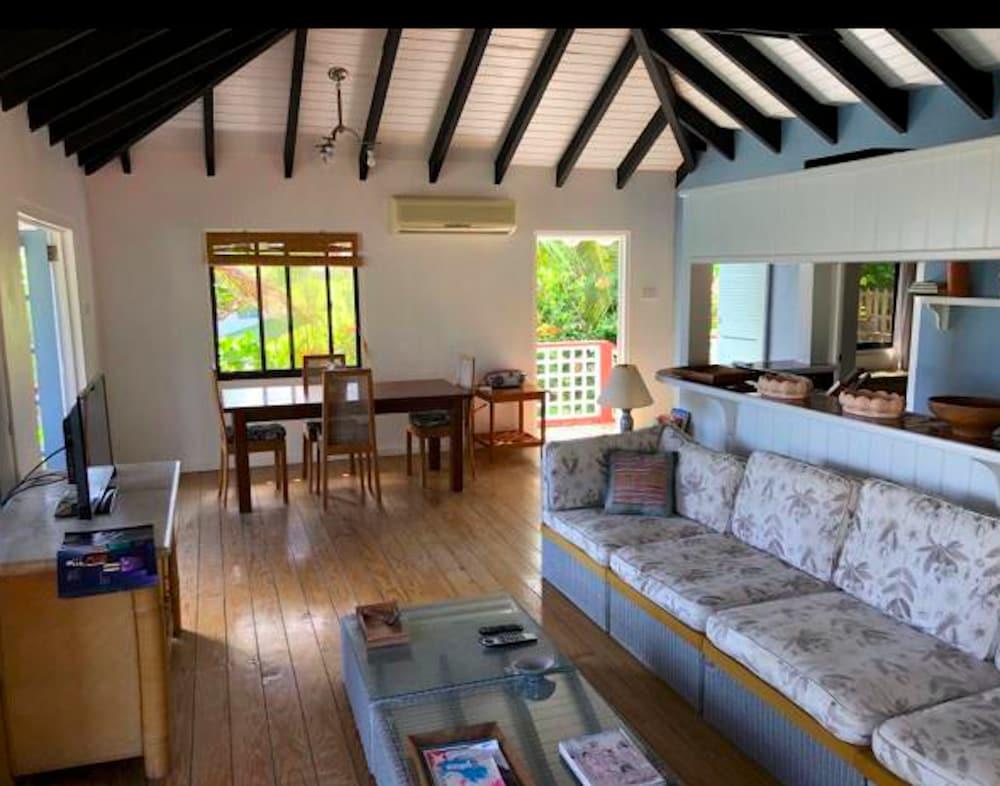 Bequia Beachfront Hotel 4*