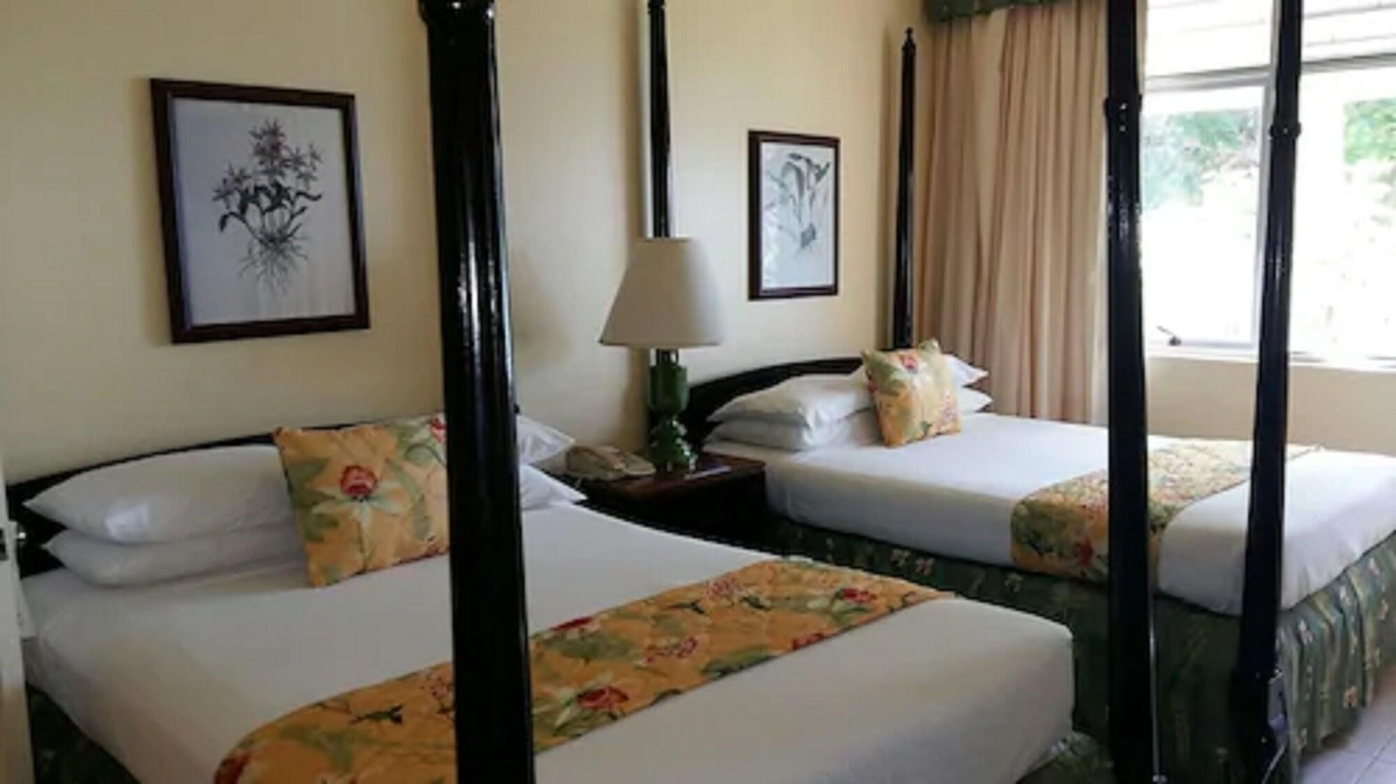 Shaw Park & Hotel Ocho Rios