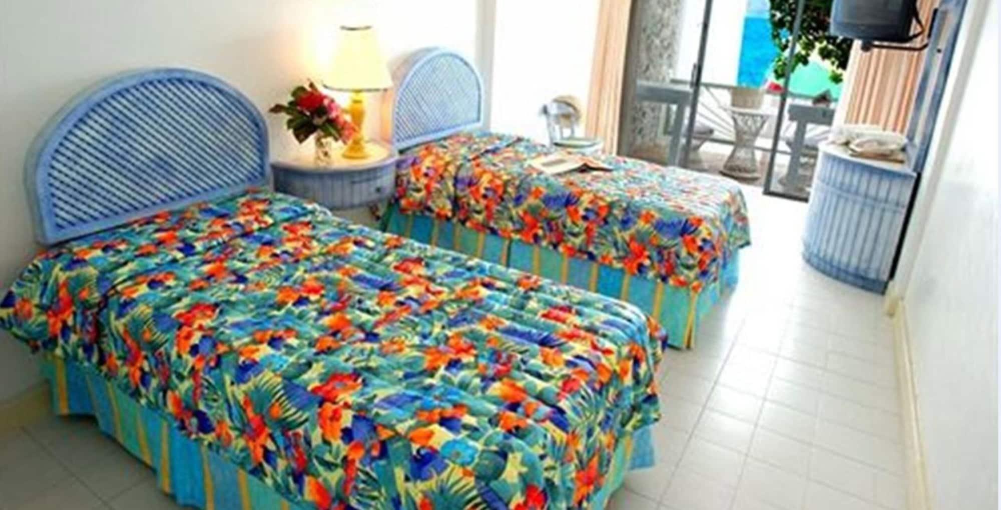 Shaw Park & Hotel 3*