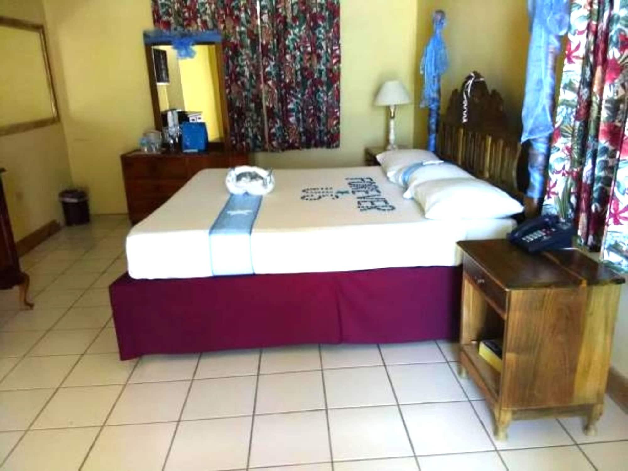 Treasure Beach Hotel 3*