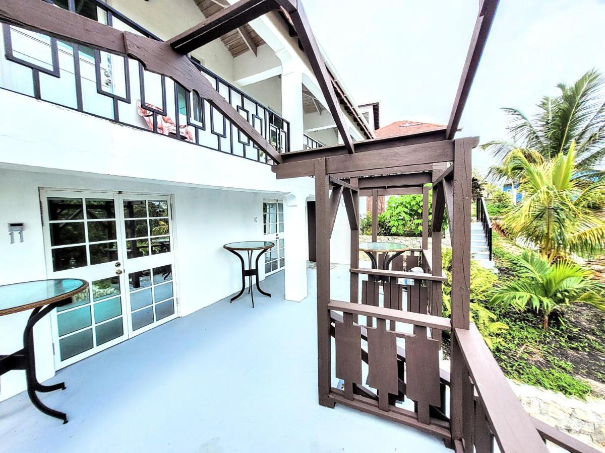 Hotel Ellen Bay 3*