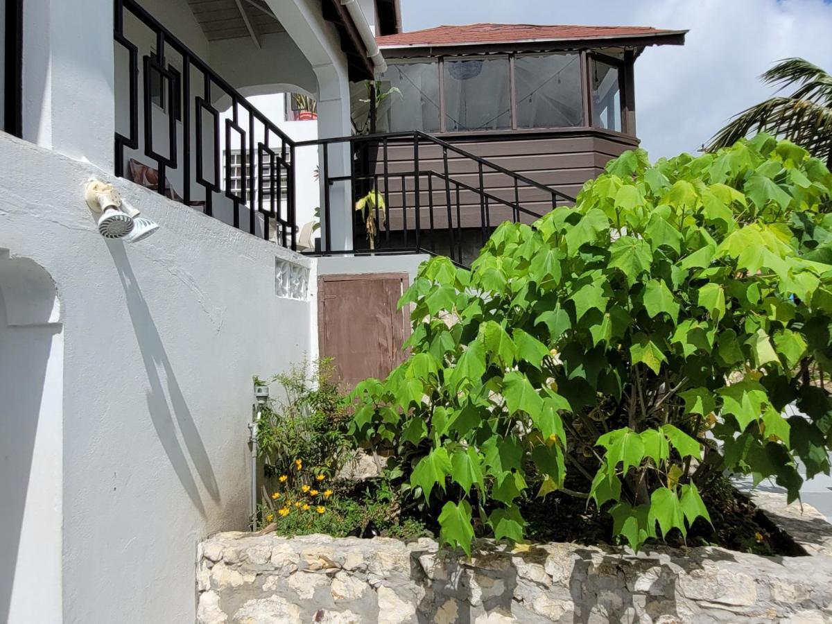 Ellen Bay Hotel Saint Philips
