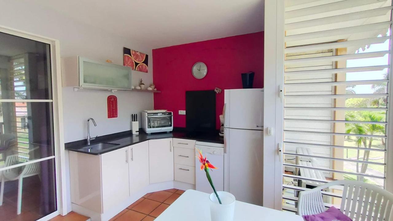 Nid Tropical Pour Deux Saint-Francois (Grande-Terre)