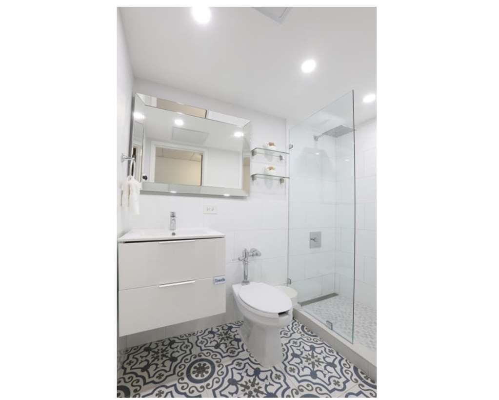 Airport Hotel 3*