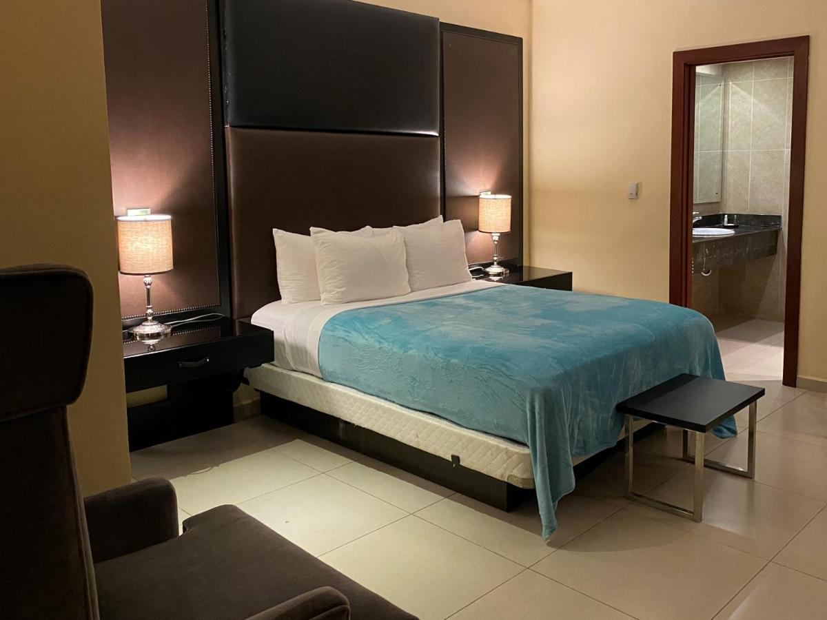 Hotel Ramada By Wyndham Princess 3*