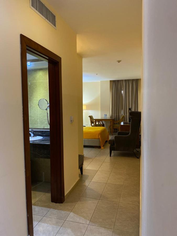 Hotel Ramada By Wyndham Princess 3*