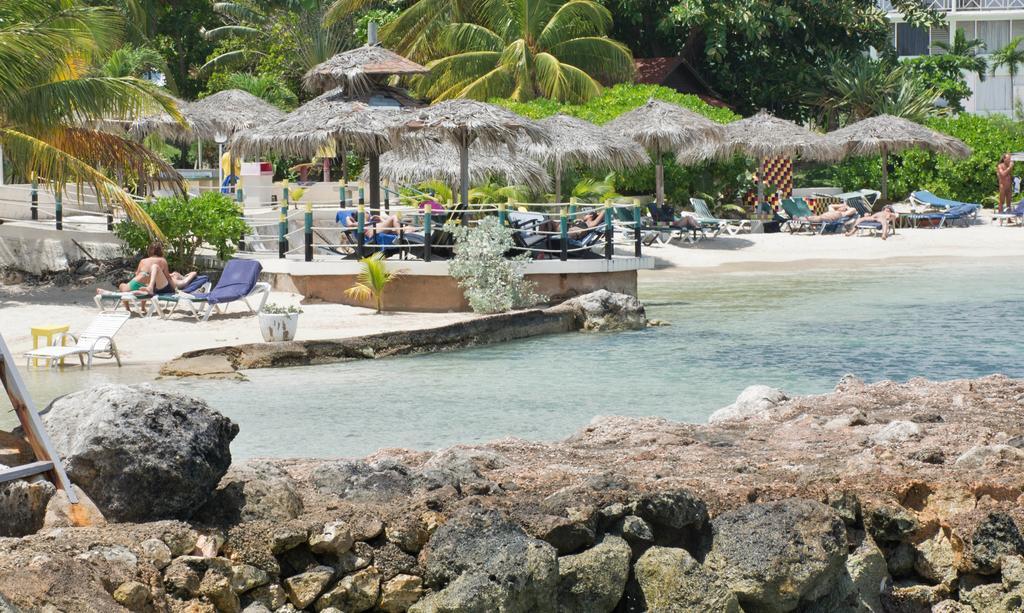 Club Ambiance (adults Only) Runaway Bay