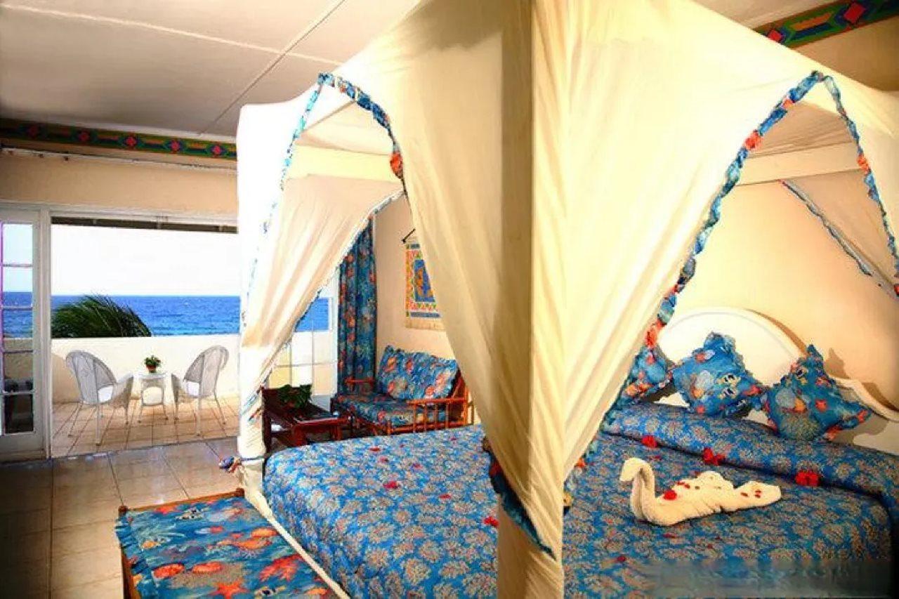 Hotel Club Ambiance (adults Only) Runaway Bay