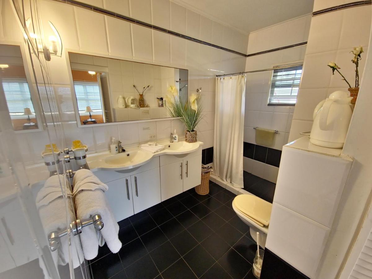 Adonai Boutique 4* Willemstad
