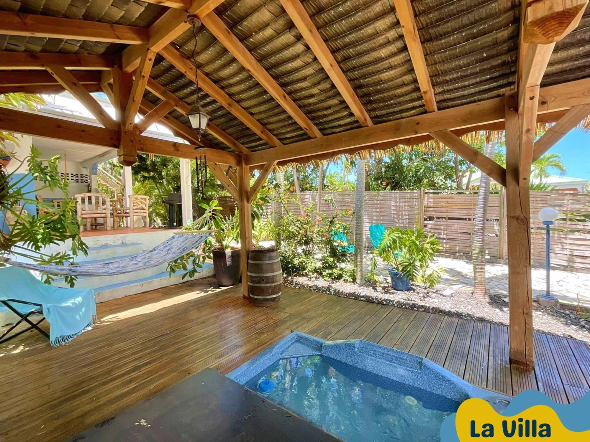 Ti Bwa Carbet Cosy Semi-exterieur Avec Toit Terrasse