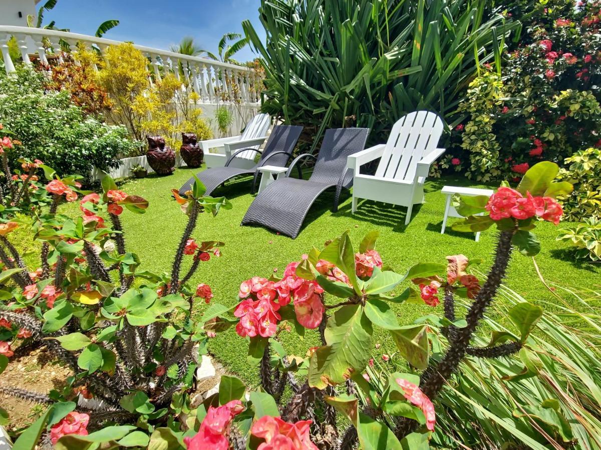 Adonai Boutique 4* Willemstad