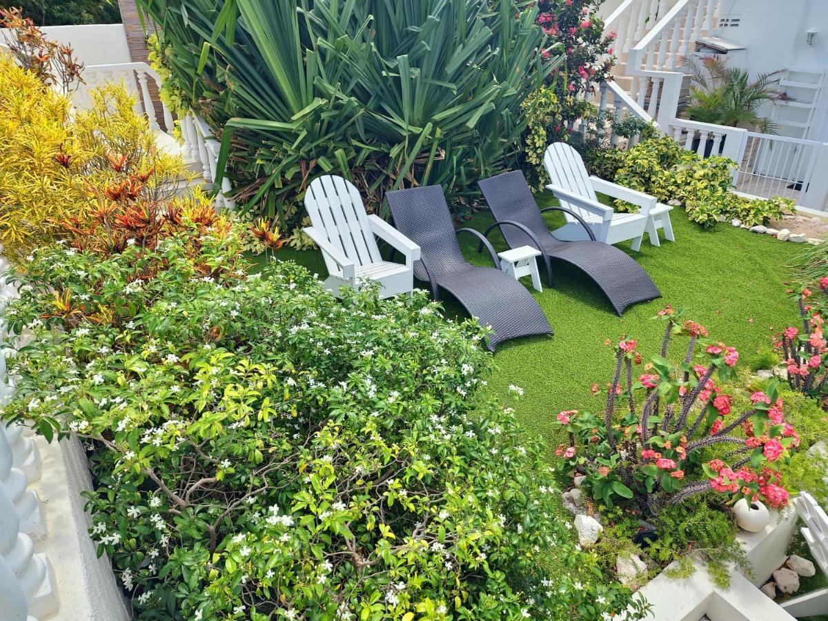 Adonai Boutique Hotel 4*