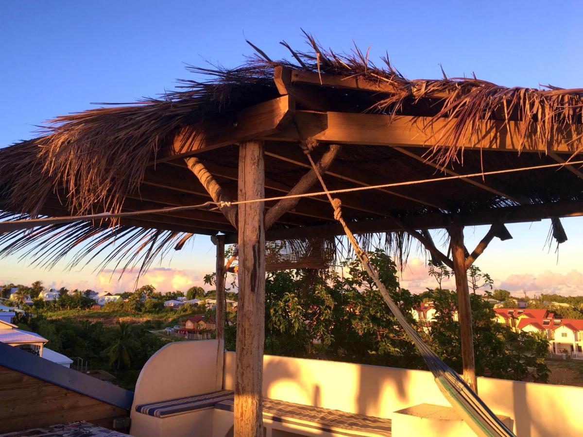 Ti Bwa Carbet Cosy Semi-exterieur Avec Toit Terrasse Casa de férias Sainte-Anne (Grande-Terre)